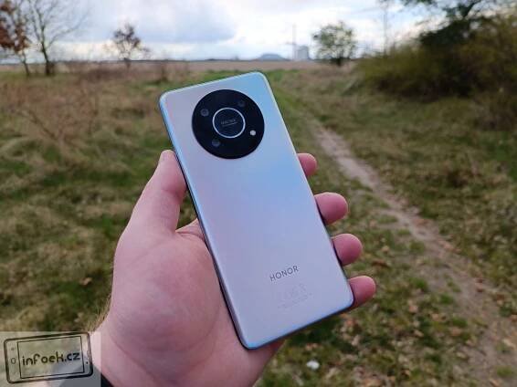 RECENZE: HONOR Magic4 Lite 5G - 120 Hz displej, rychlé nabíjení a Google služby | Infoek.cz