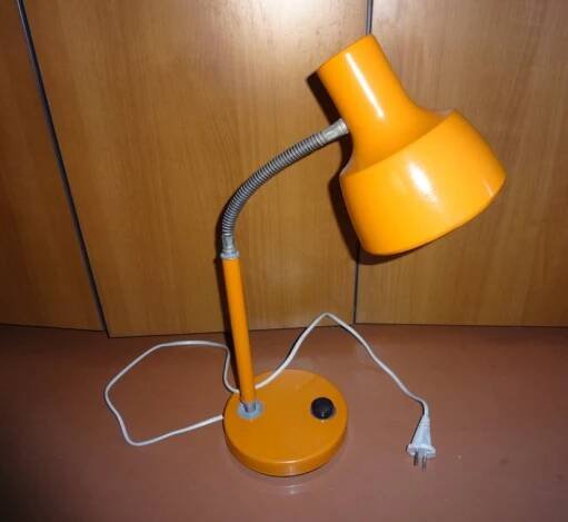 Stolní lampy (75 fotografií): LED modely pro stolní, dětské a originální výrobky v podobě zeměkoule pro domácnost