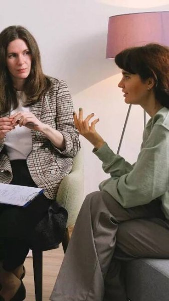 Are you an introvert or an extrovert: 9 ways to know