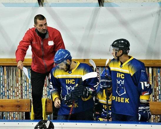 Přípravný hokej: IHC Králové Písek - HC Příbram 4:3.