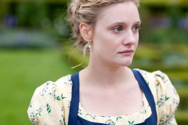 25-fascinating-facts-about-romola-garai