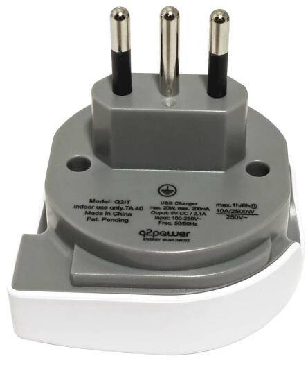 Univerzální cestovní adaptér 230V -> IT s USB