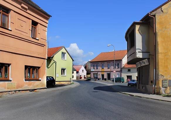 Soubor:Staňkov, 28. října street.jpg