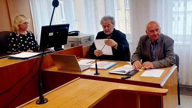Pohádka o Červené karkulce. Šéf Energoaquy odmítl slova znalce, že firma může za otravu Bečvy