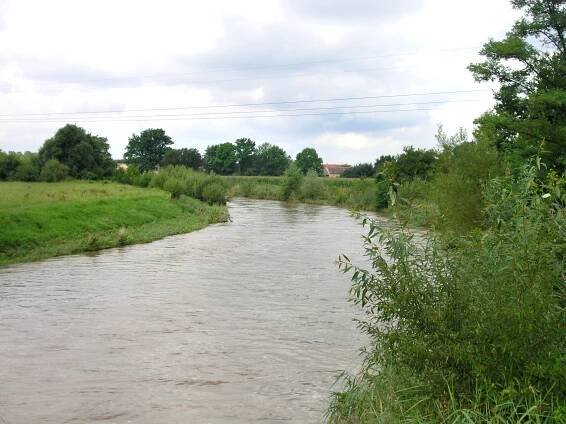 Soubor:Doubrava river in Habrkovice.jpg – Wikipedie