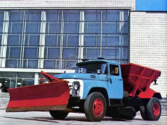 Příběh milionů ruských bestií: Sověti vyráběli legendární náklaďáky Zil přes 50 let prakticky beze změn
