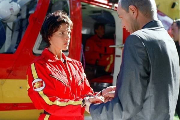 Sabine Petzl, Andreas Stoek - Medicopter 117 - Peníze nebo život - Z filmu