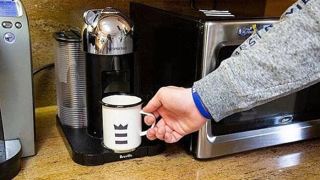 Jak odvápnit kávovar Nespresso –