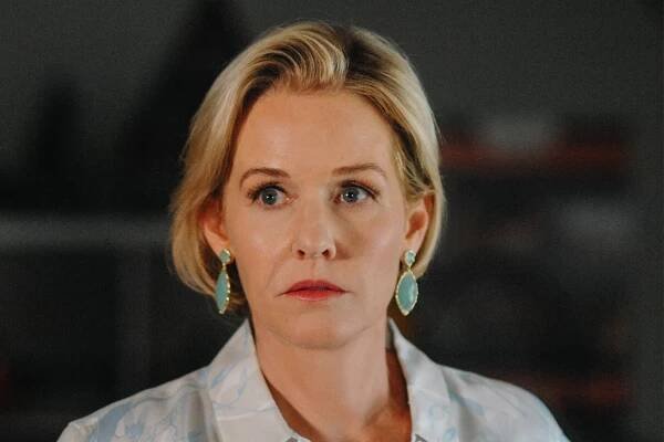 The College Admissions Scandal - Z filmu - Penelope Ann Miller