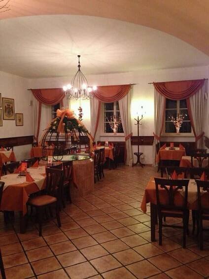 Zámecká restaurace Dobříš | Apetee
