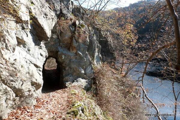 Turistika : Naučná stezka Svatojánské proudy u Prahy