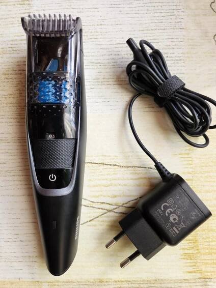 Zastřihovač vousů Philips BT 7205 - Péče o tělo a zdraví