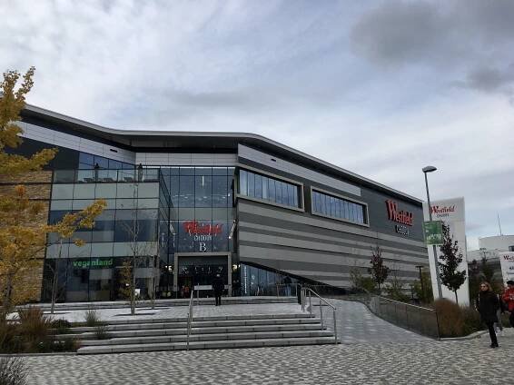 Soubor:Westfield Chodov Vchod B.jpg – Wikipedie