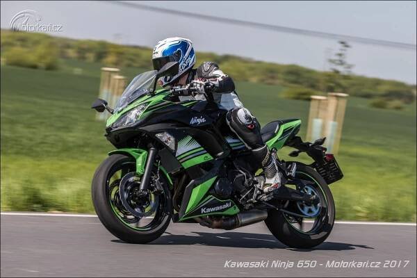 Kawasaki Ninja 650 | Katalog motocyklů a motokatalog na Motorkáři.cz