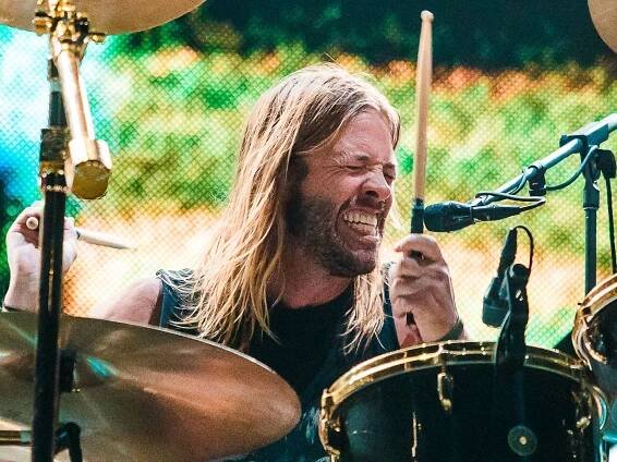 Remembering Taylor Hawkins, Foo Fighters’ Charismatic Drummer, in 5 Live Performances