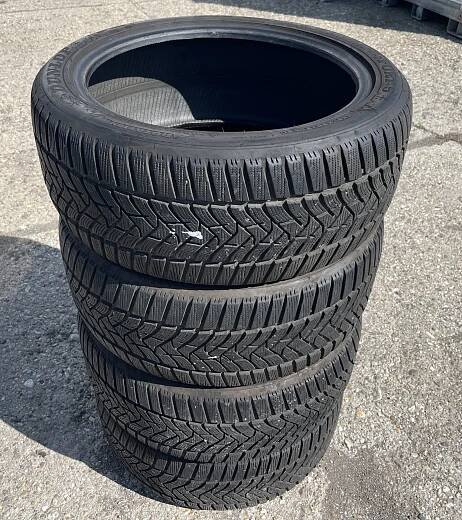 Dunlop Winter Sport 5 235/45 R 18 98V, 4 ks, dezén 50%