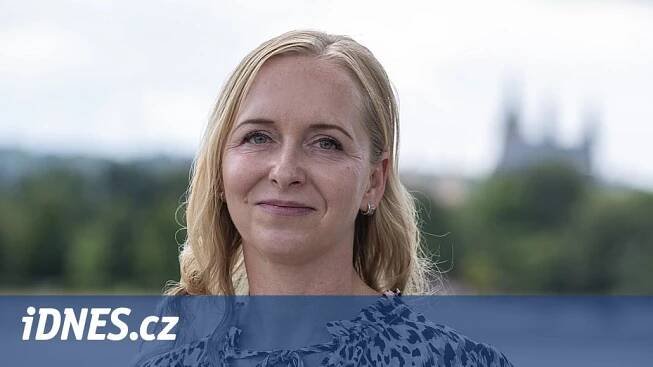 Poslankyně SPD vysvětluje milionové příjmy. Za úspory koupila zahrady i s nájemníky - iDNES.cz