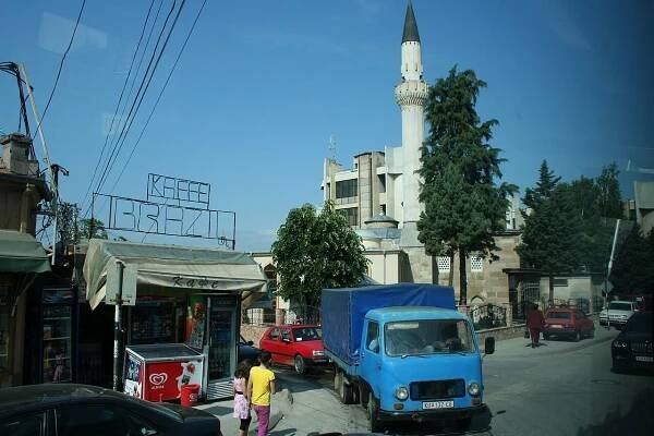 Soubor:Kumanovo mosque.jpg – Wikipedie