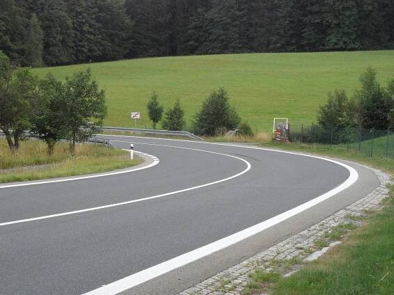 Soubor:Silnice I-44 km063 Filipovice.jpg