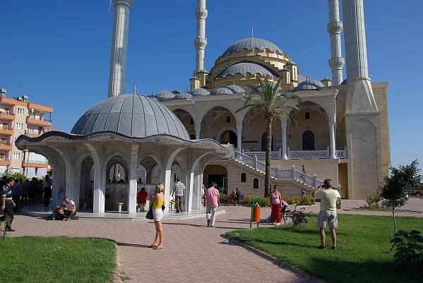 Soubor:Manavgat-IMGP1130-renemt.jpg – Wikipedie