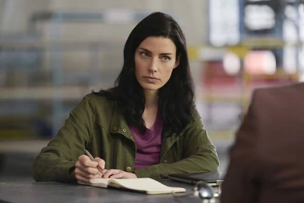 Tým SEAL - Ignore and Override - Z filmu - Jessica Paré