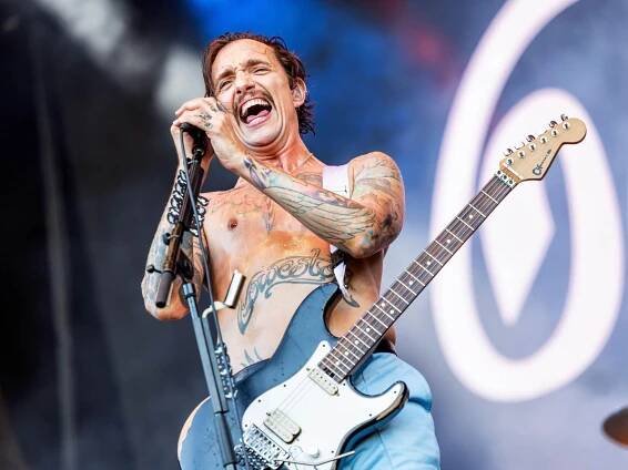 25 Surprising Facts About Justin Hawkins