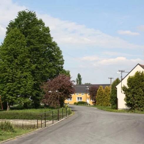 Báňovice - náves