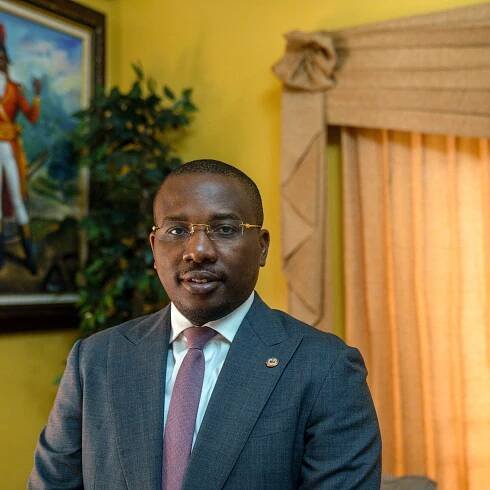 Haiti, Urged by Foreign Powers, Announces New Government