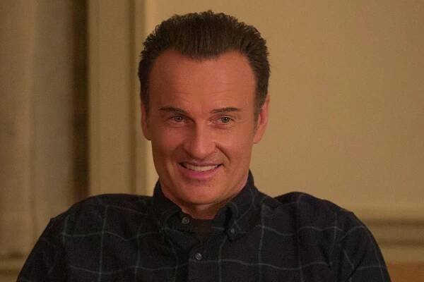 Julian McMahon Dies at 56 After Cancer Battle - AfterBuzz TV