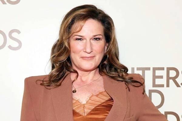 Ana Gasteyer recalls breaking during 'SNL' sketch with live donkeys: 'I kept losing it'