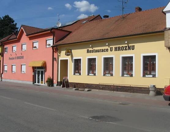 Penzion a restaurace U Hroznu