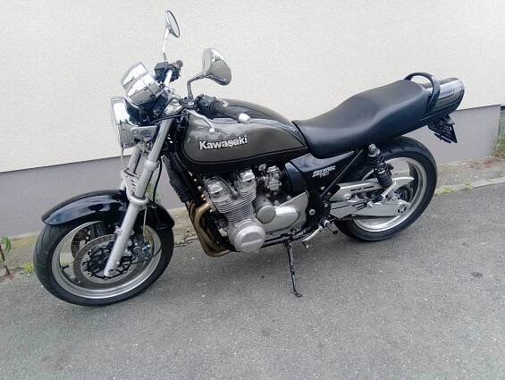 Kawasaki Zephyr 750 (1997), 68.000 Kč