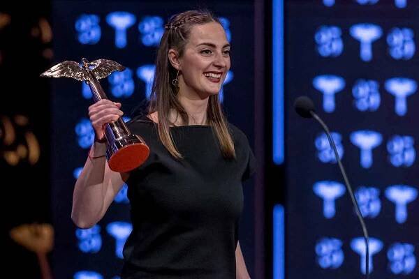 V pražském Hudebním divadle Karlín se 9. dubna udílely Ceny Anděl Akademie populární hudby za rok 2015. Barbora Poláková