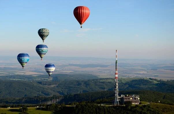 Balony se vznesly u vrcholu Velké Javořiny: Blesk byl u toho!