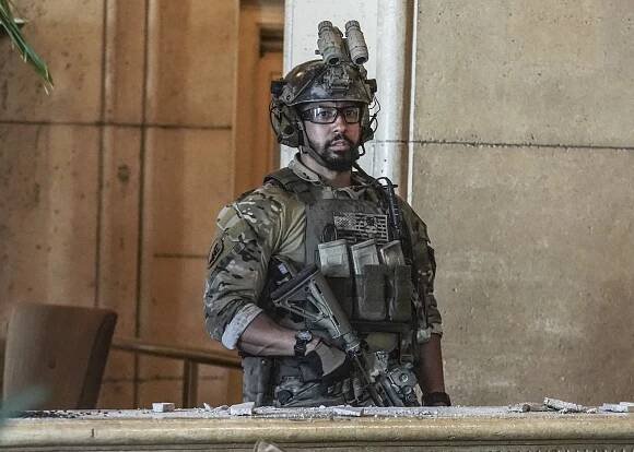 Tým SEAL - The Worst of Conditions - Z filmu - Neil Brown Jr.