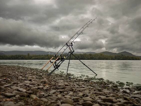 Stojan Giants fishing Luxury Rod Pod 3 Rods - Rybářské potřeby | Rybářské centrum Olomouc