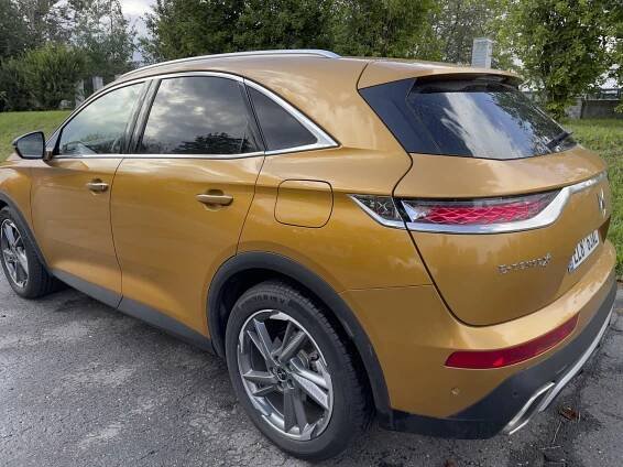 DS7 Crossback E-Tense 4×4: Komfortní luxus s franzouzskou elegancí