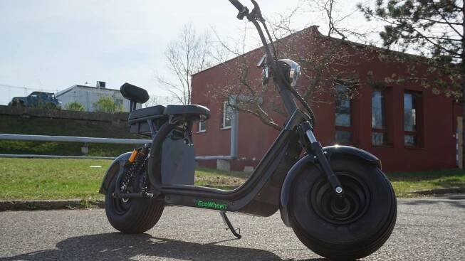 Elektrická koloběžka EcoWheel GR7+ 20Ah - černá