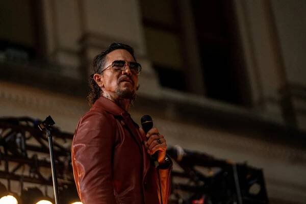 DMZ - Advent - Z filmu - Benjamin Bratt