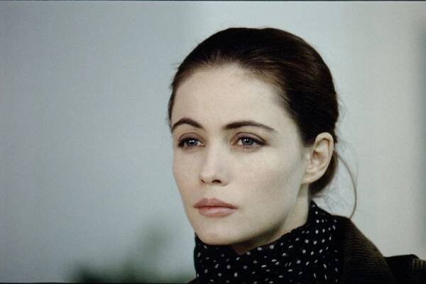 Kráska z Mission Impossible Emmanuelle Béart přiznává: Plastikami jsem si zpackala obličej
