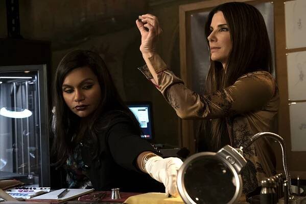 Debbie a její parťačky - Z filmu - Mindy Kaling, Sandra Bullock