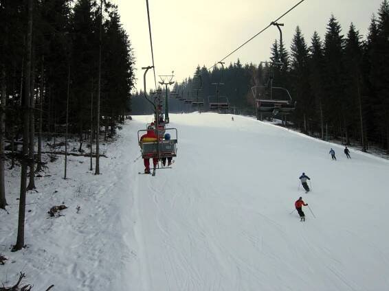 Lanovka ve SKI areálu Rališka