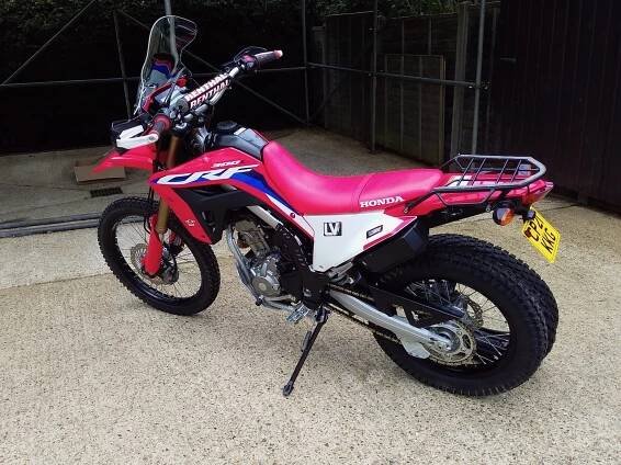 CRF 300 Rally vs CB500X (2022)