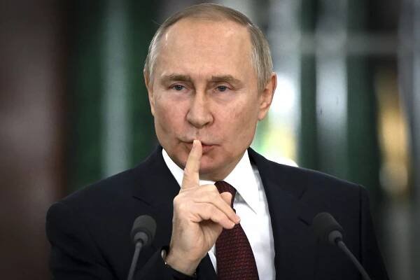 Jak přemýšlí Putin a proč žije nejvíc stoletých Čechů v Praze? Prozkoumejte nejčtenější články roku