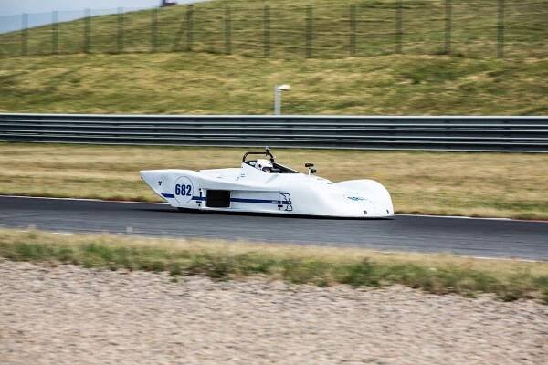 Lotusy přebraly vládu nad autodromem v Mostě! Proč jsou tak návykové a v čem se liší od jiných sporťáků?