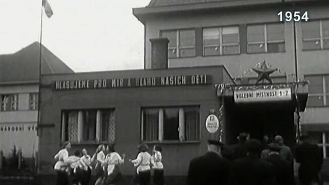 Volba kandidátů Národní fronty v roce 1954 - ČT edu - Česká televize