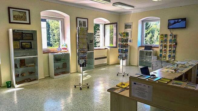 Infocentrum a Galerie Gustava Zindela v Loučné - Loučná pod Klínovcem, Krušné hory a Podkrušnohoří | Regiontourist.cz