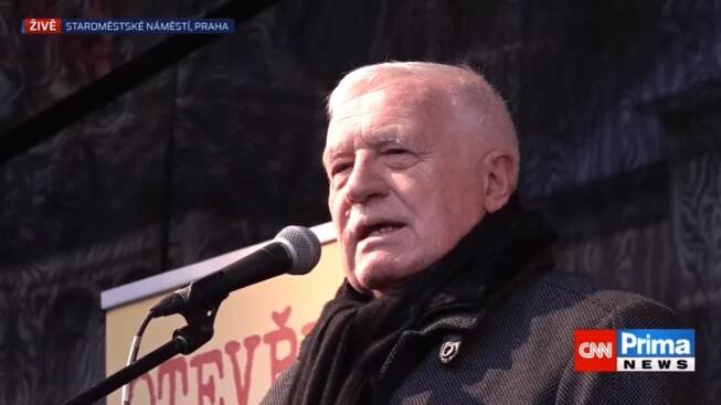 Klausův vzkaz ústavním soudcům: Nezodpovědný politický aktivismus uprostřed krize
