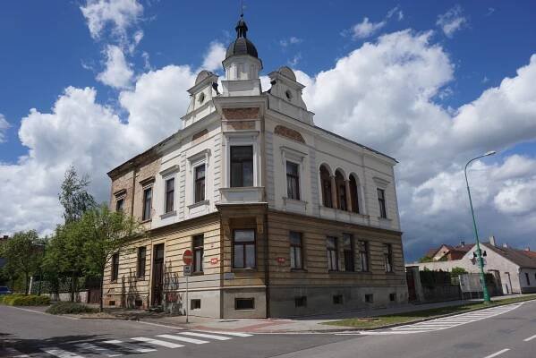Soubor:Chlumec nad Cidlinou IV - Vlachova vila čp. 156 (1).jpg – Wikipedie