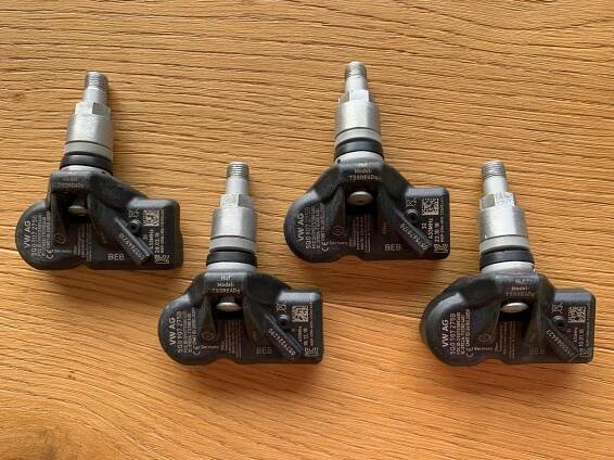 5Q0907275B Sada senzorů tlaku v pneu TPMS Škoda, VW, Audi